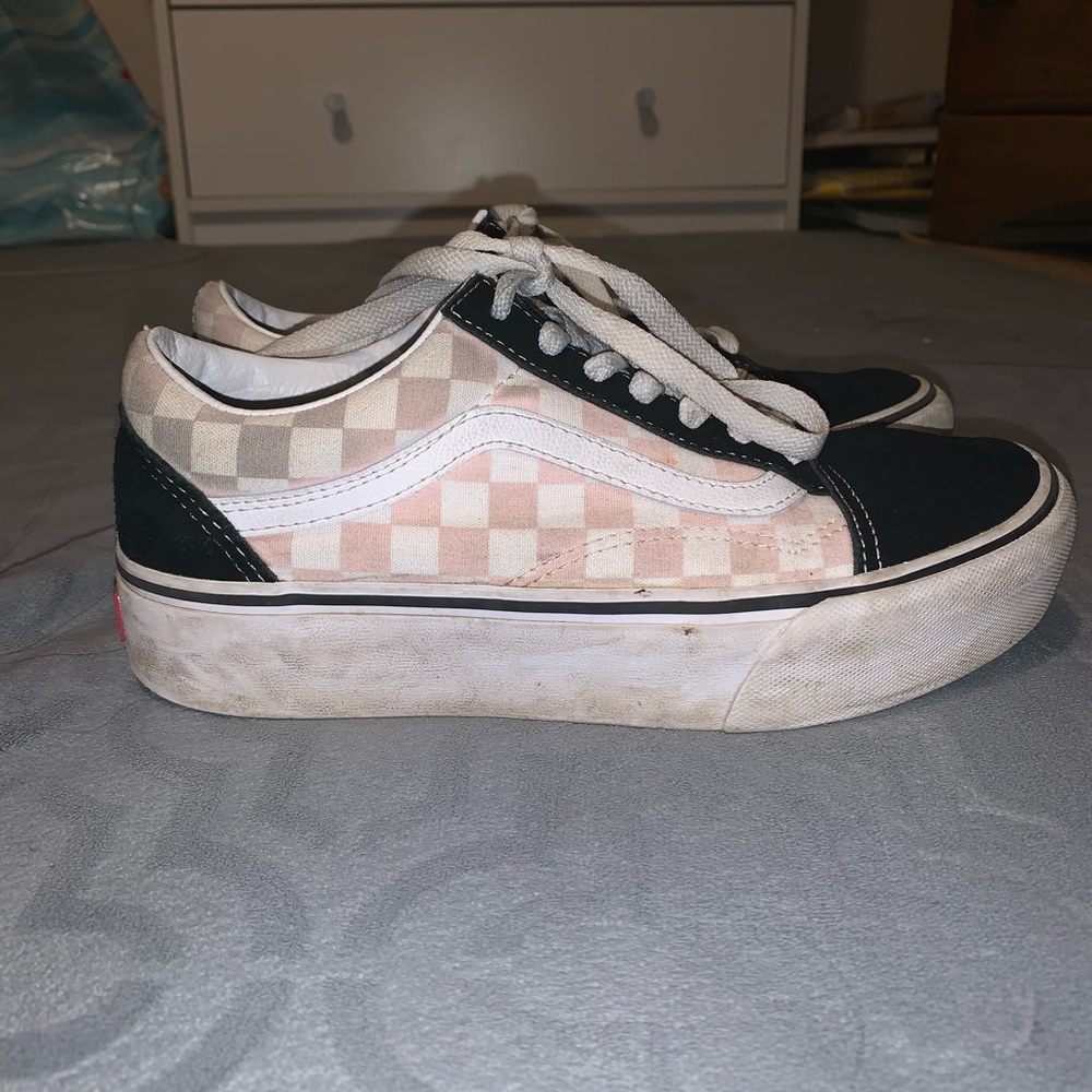 CHECKERED PINK VANS‼️